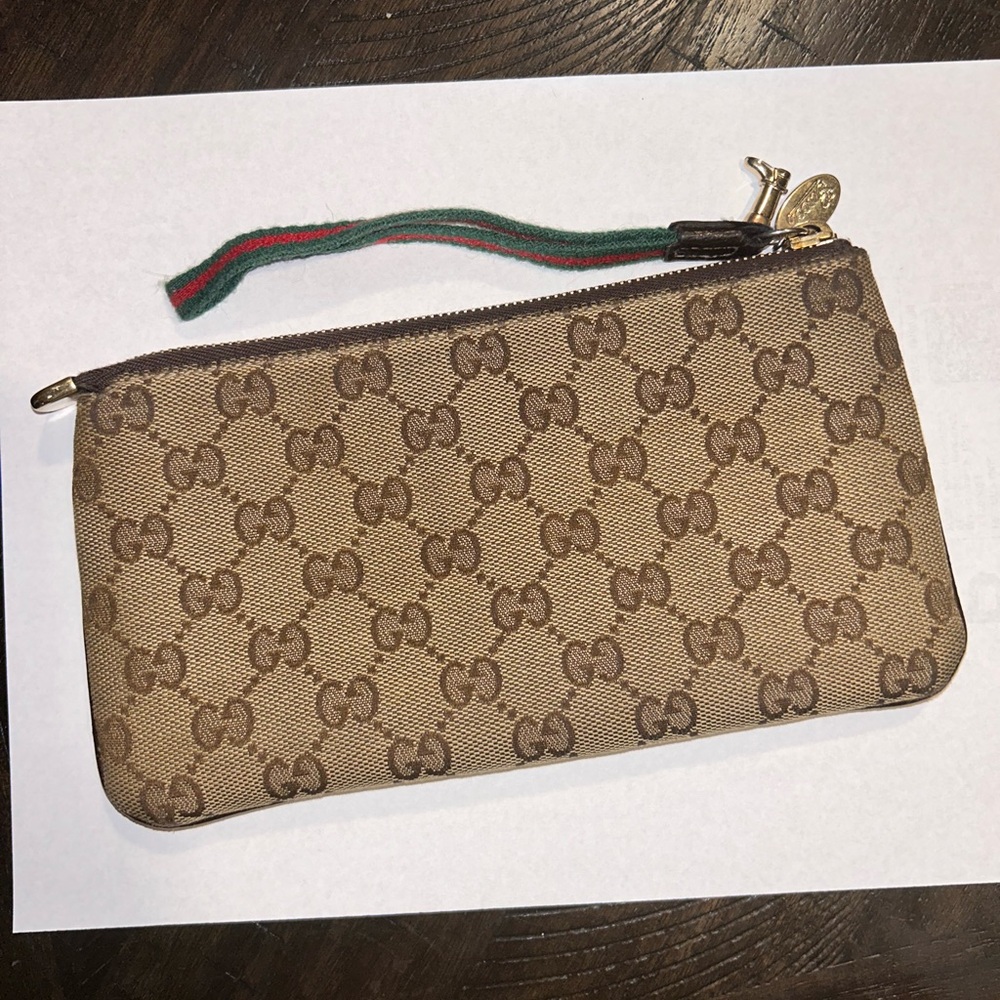 Gucci wristlet